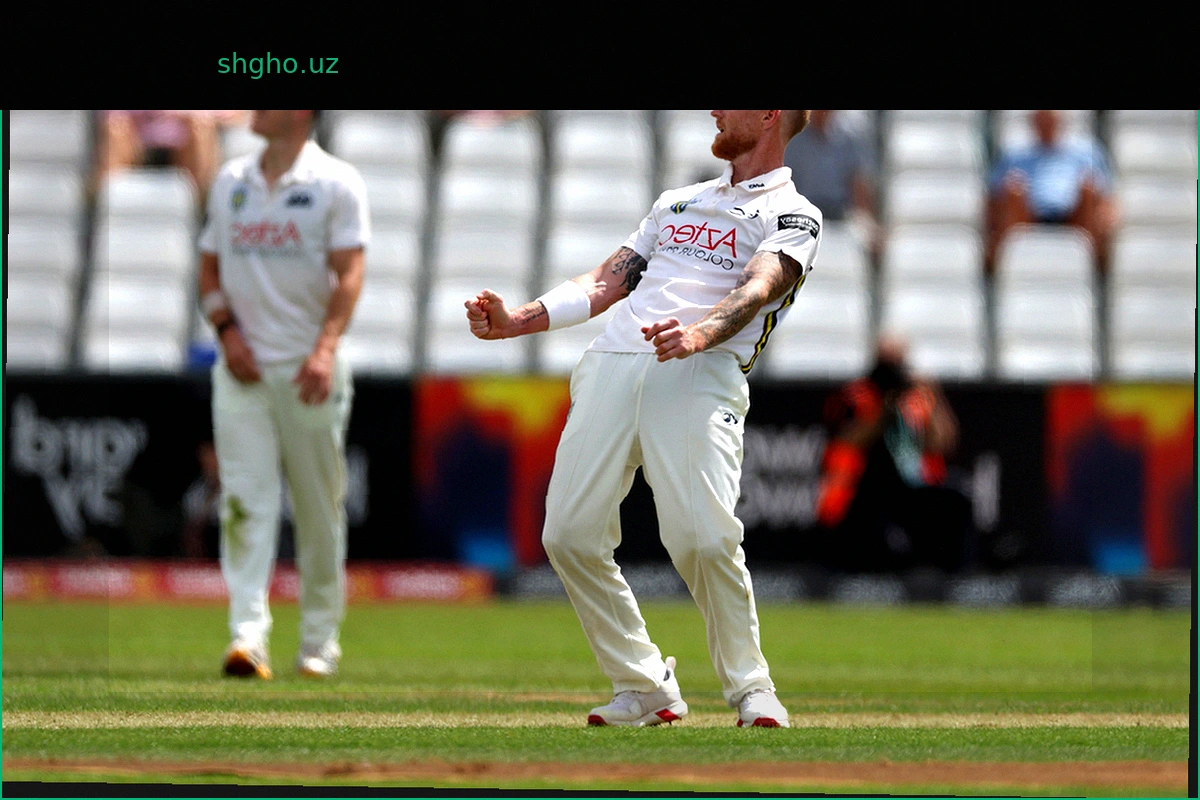 Vasconcelos 181* the star turn as Stokes, Durham upstaged